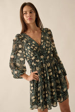 Load image into Gallery viewer, Promesa Floral V-Neck Dress
