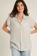 Load image into Gallery viewer, Short Sleeve Striped Button Down Top: WHITE BLACK / M
