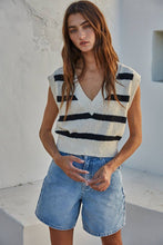 Load image into Gallery viewer, W1497 | Knit Sweater V-Neck Sleeveless Vest Top: S / Cream Black
