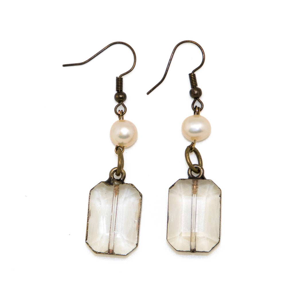 Earring Antique Gold w/Freshwater Pearl and Rectangle Glass